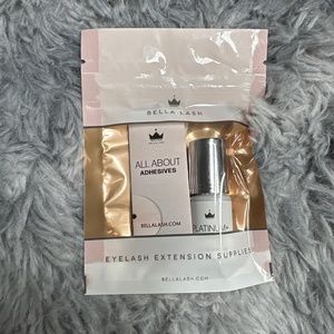 Bella Lash extension glue platinum